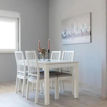 Cozy And Bright 2bd Family Apartman Zára